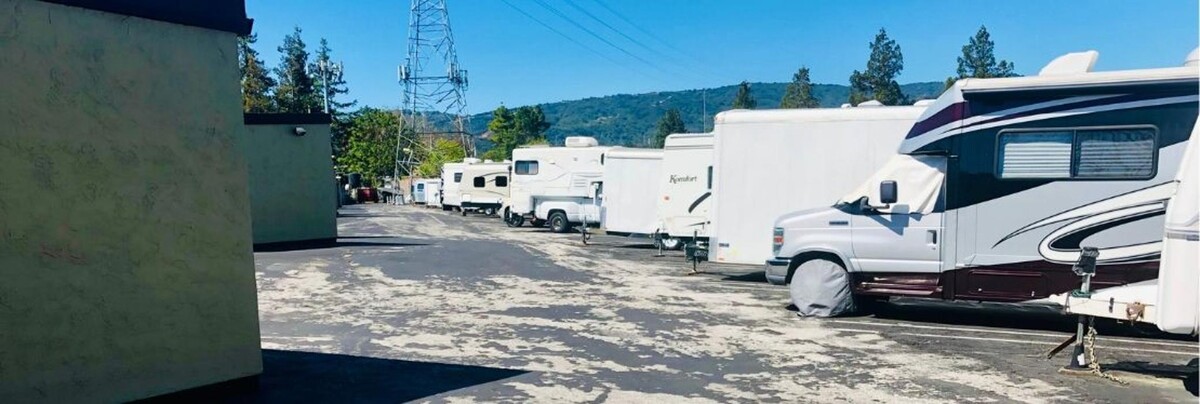 Images Bay Area Self Storage Cupertino