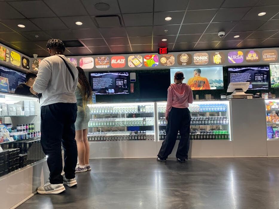 Images STIIIZY Western (Koreatown)