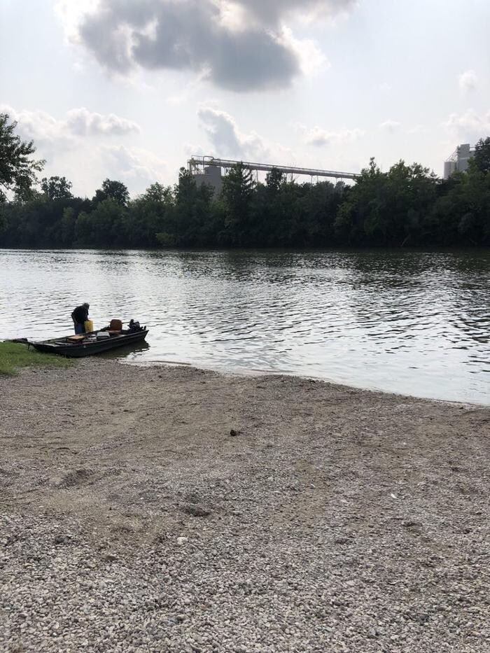 Images Chet's Fox River Tavern & Canoe Rental Inc