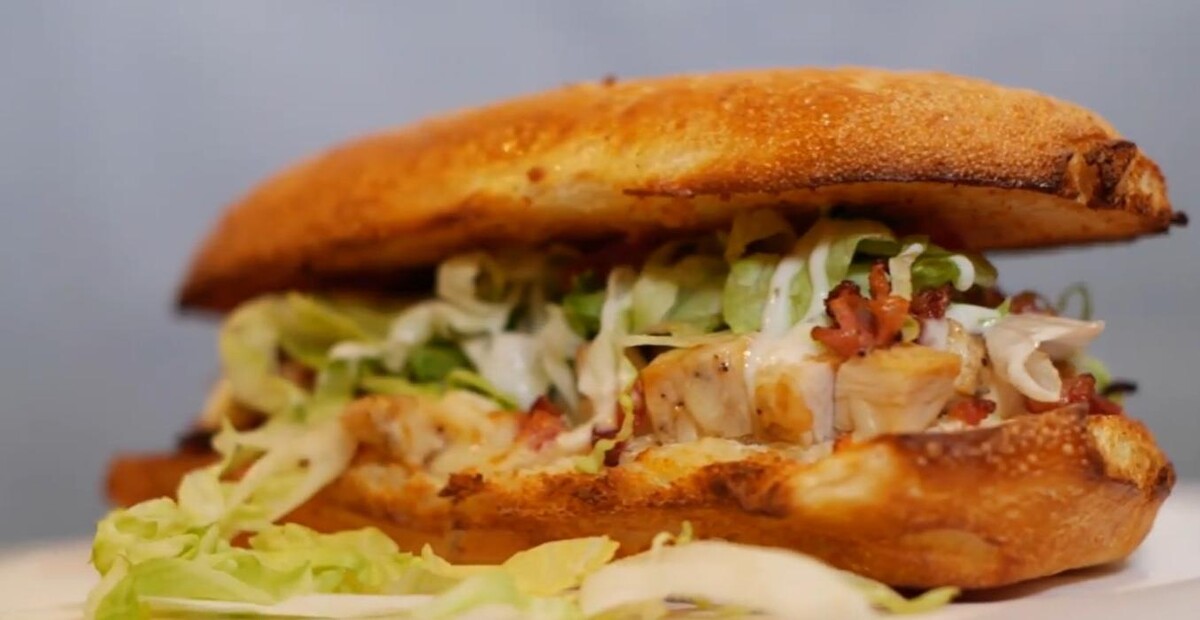 Images Boss' Pizza & Chicken Fargo