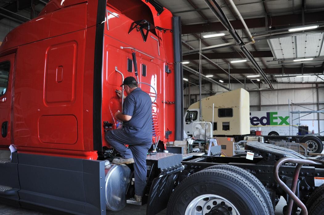 Images Fyda Freightliner Columbus, Inc.