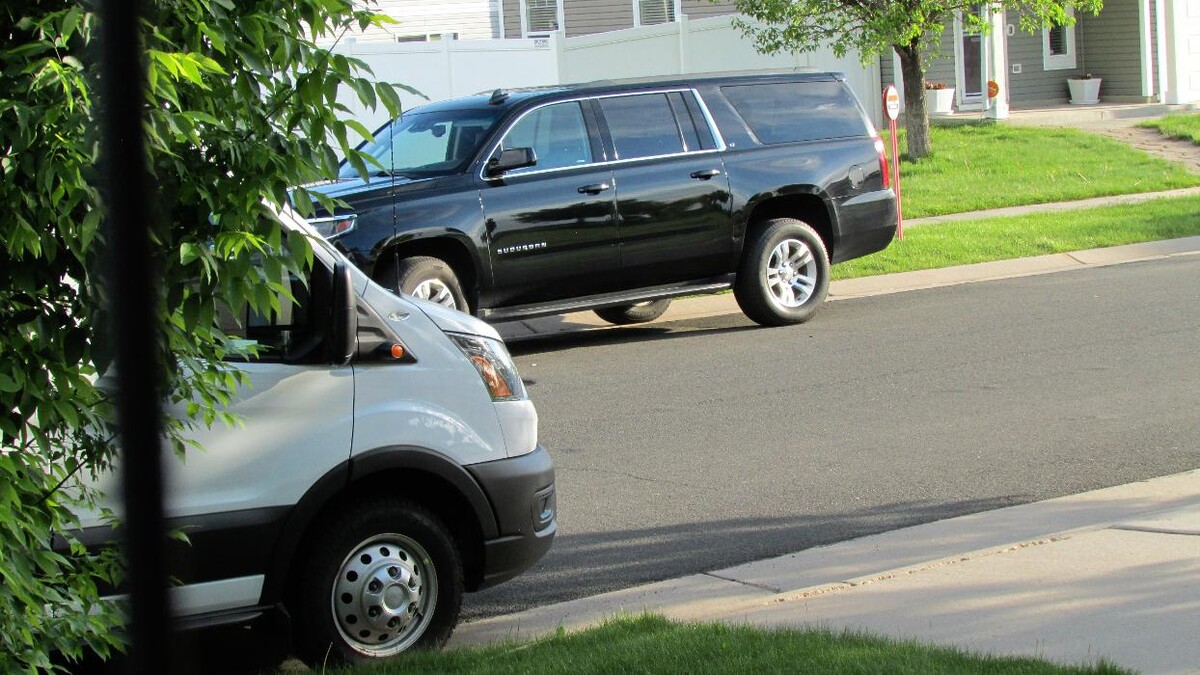 Images 303 Luxury Car Service