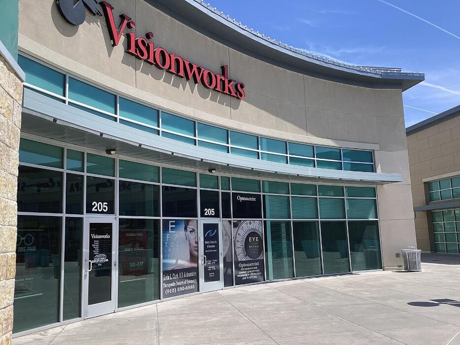 Images Visionworks Fountains at Farah