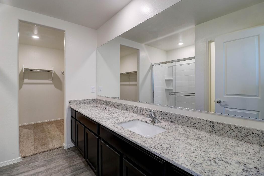 Images LGI Homes - Ghost Hollow Estates