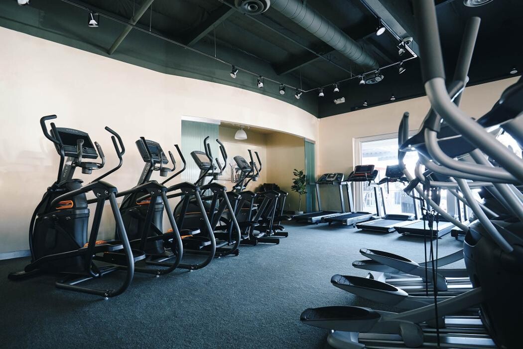 Images Johnson Fitness & Wellness Store