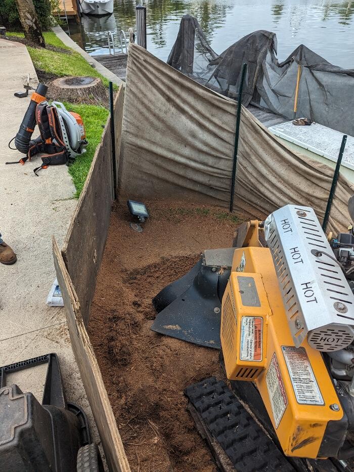 Images Southern Crab Stump Grinding