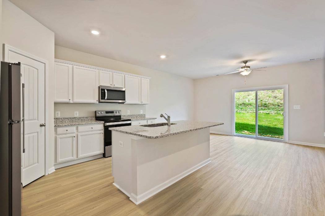 Images LGI Homes - Homeplace at Riverside