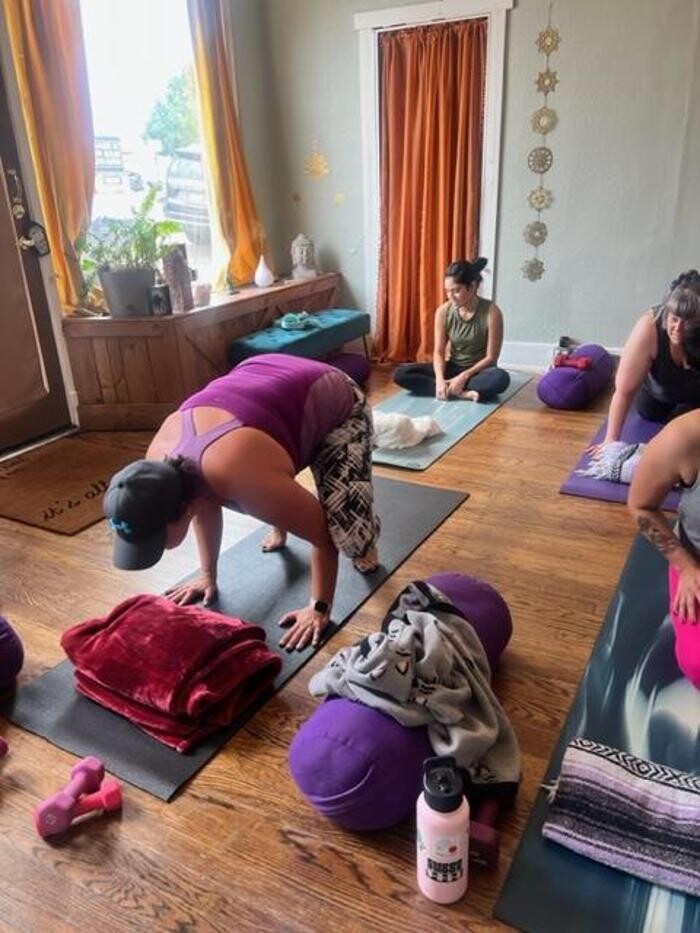 Images Ren Yoga Flow