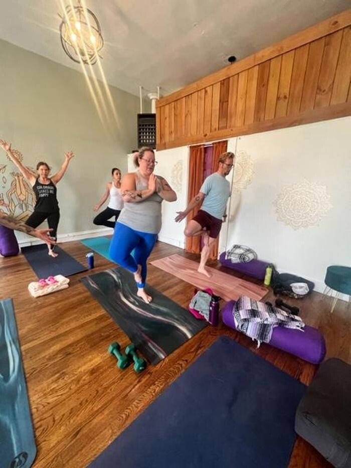 Images Ren Yoga Flow
