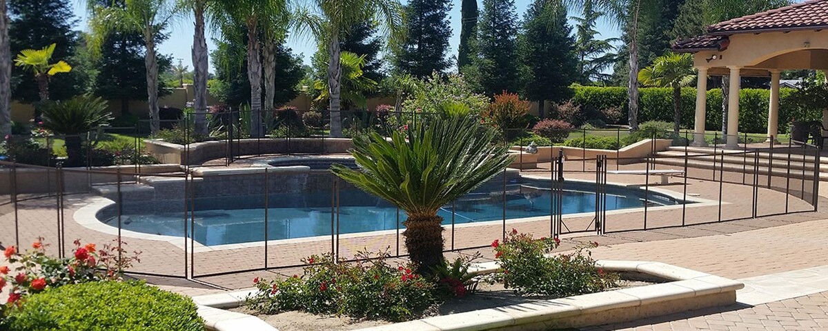 Images Safeguard Architectural Glass & Mesh Pool Fence