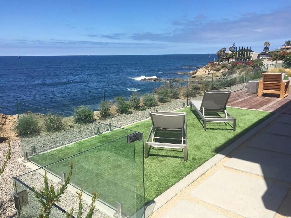 Images Safeguard Architectural Glass & Mesh Pool Fence