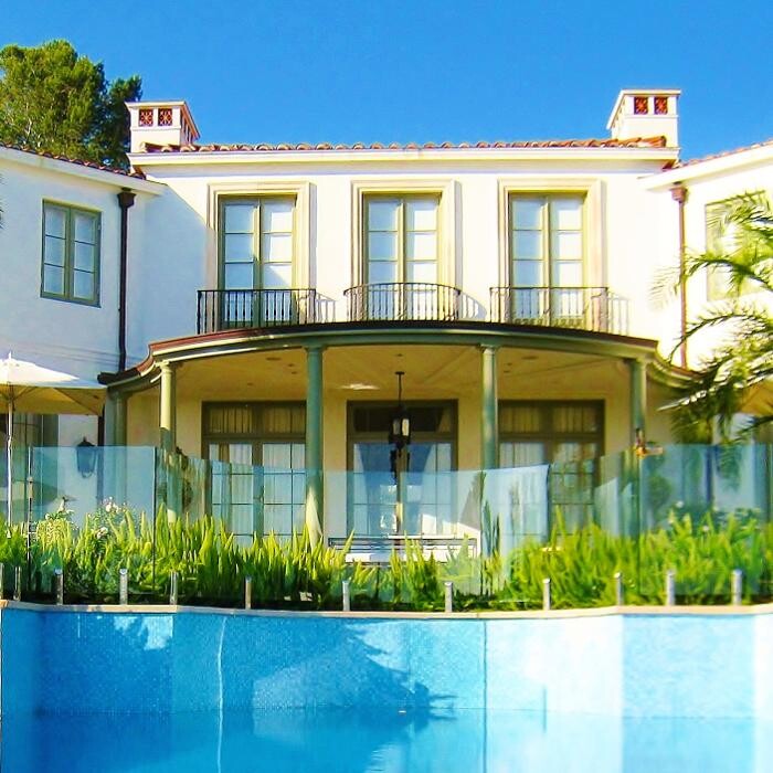 Images Safeguard Architectural Glass & Mesh Pool Fence