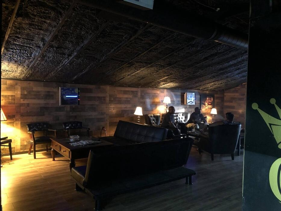 Images Crown Smoke Shop & Cigar Lounge - Shepherdsville