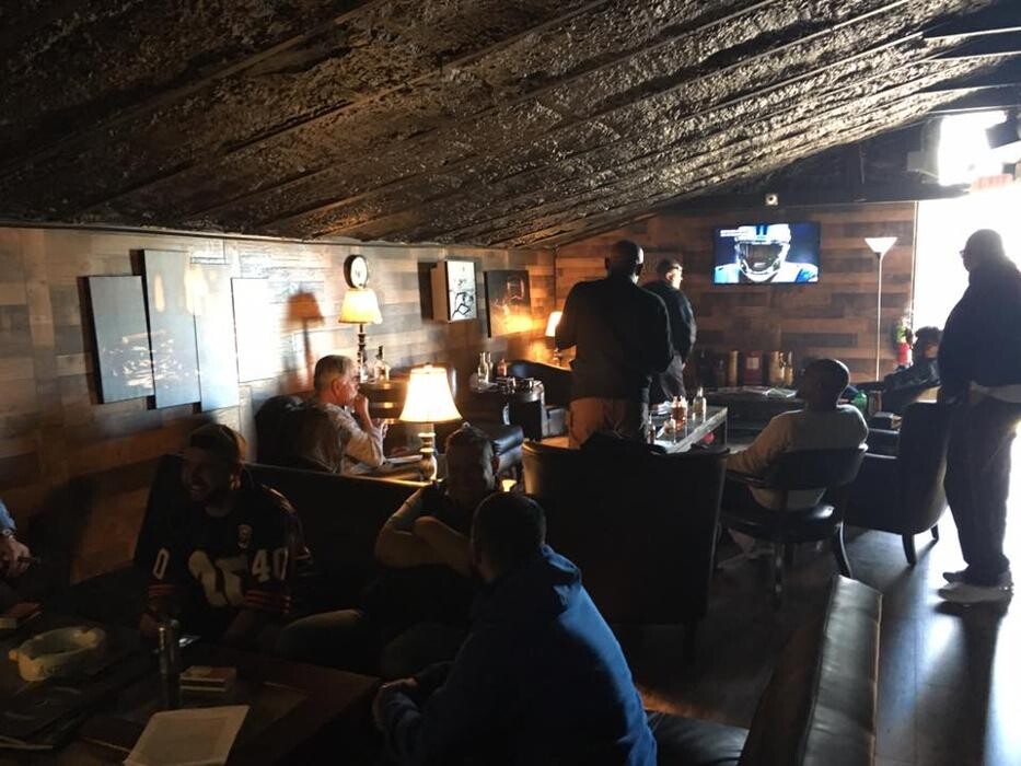 Images Crown Smoke Shop & Cigar Lounge - Shepherdsville