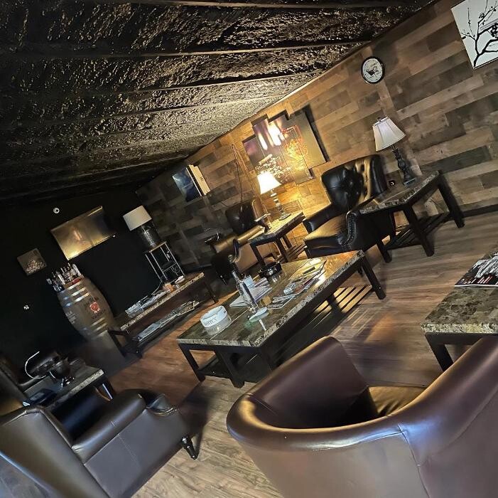 Images Crown Smoke Shop & Cigar Lounge - Shepherdsville