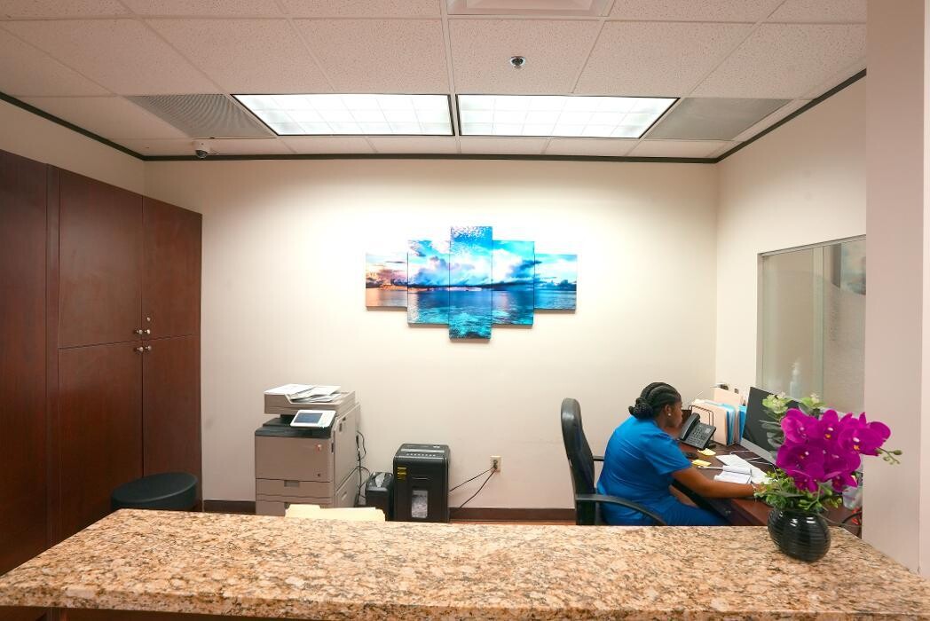 Images Familiar Medical Center - Cutler Bay