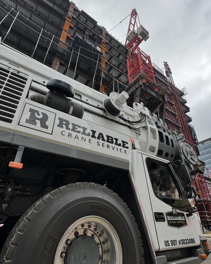 Images Reliable Crane Service
