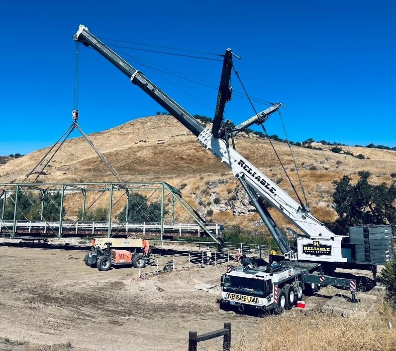 Images Reliable Crane Service