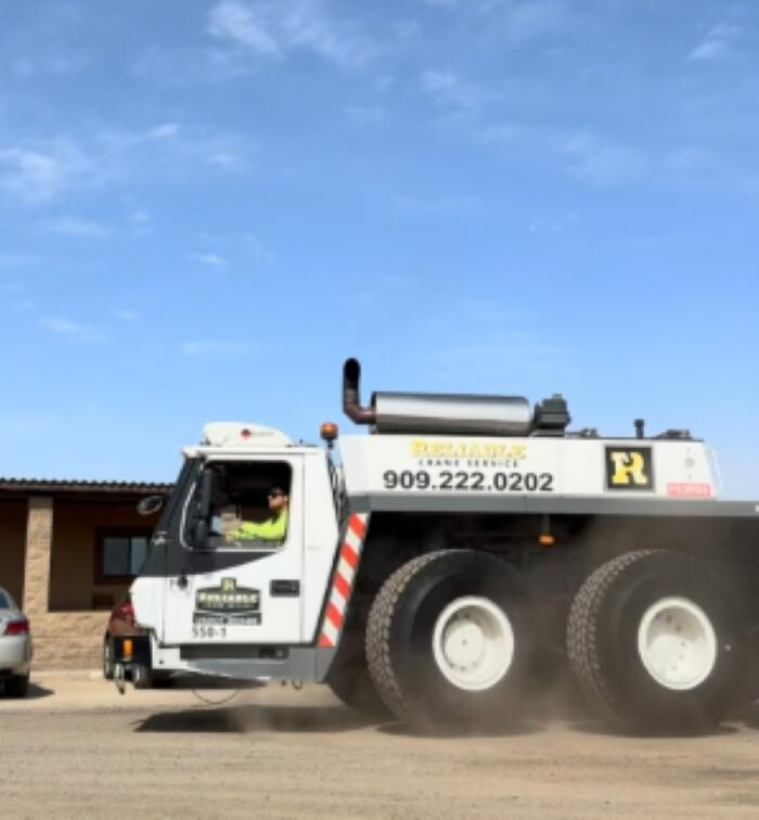 Images Reliable Crane Service