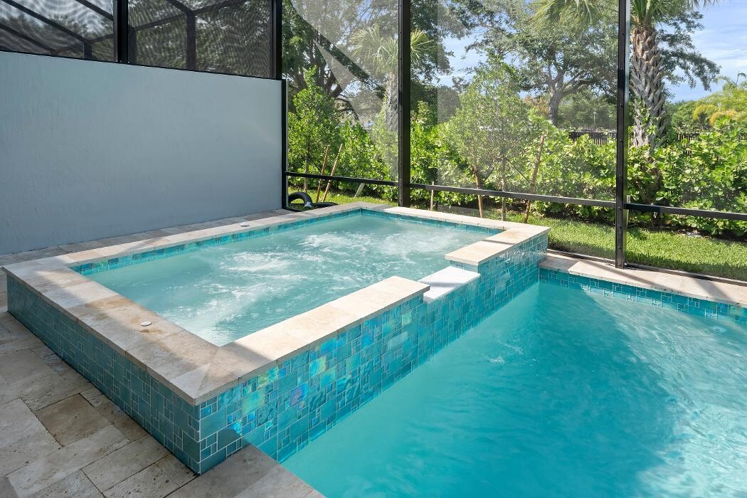 Images GHO Homes | Lucaya Pointe