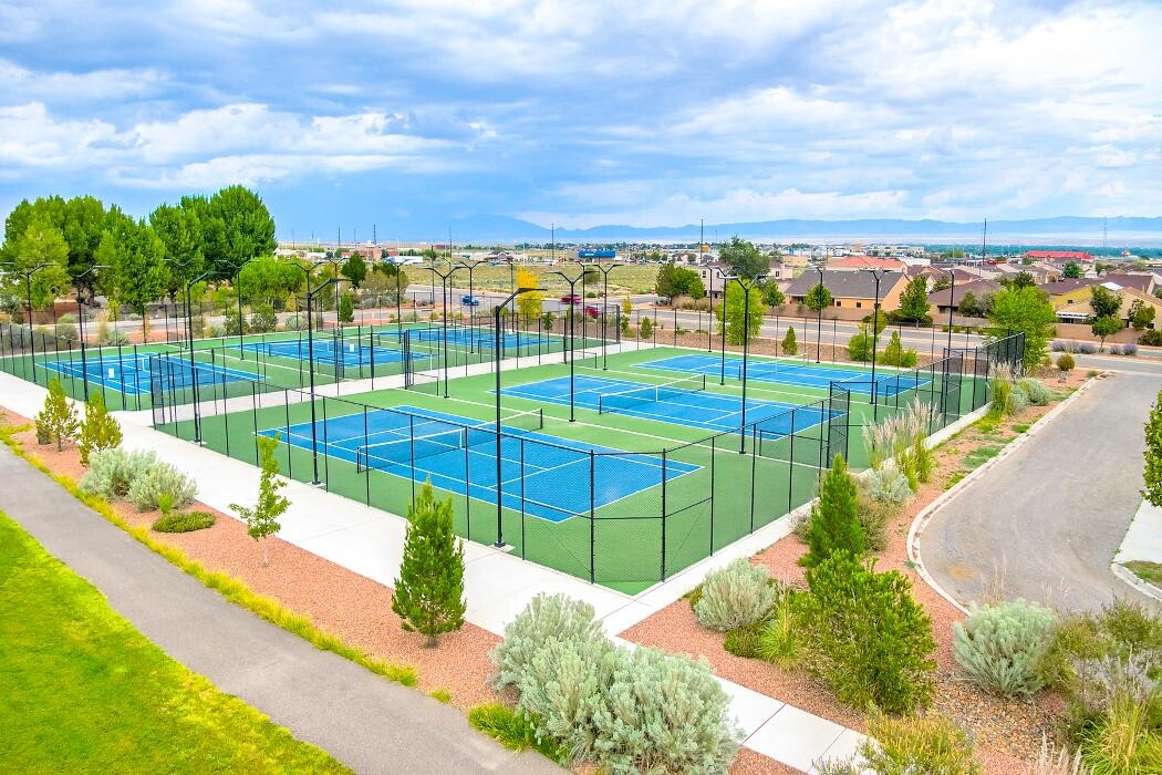 Images LGI Homes - Vistas at Huning Ranch