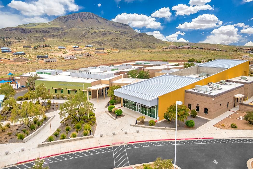 Images LGI Homes - Vistas at Huning Ranch