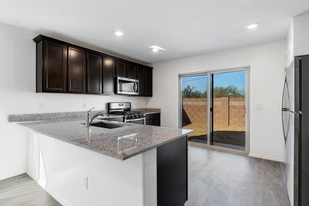 Images LGI Homes - Vistas at Huning Ranch