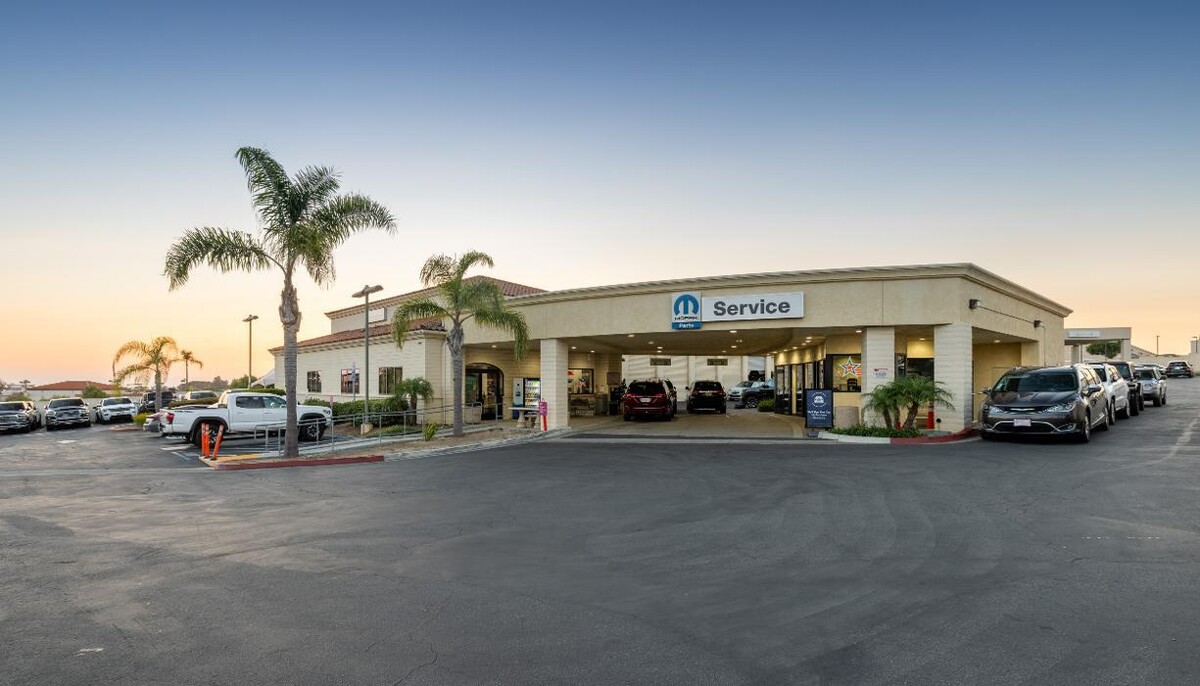 Images AutoNation Chrysler Dodge Jeep RAM Carlsbad
