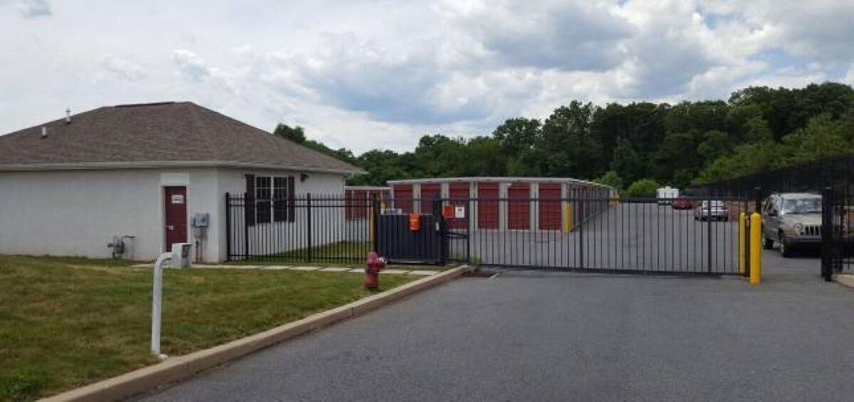 Images Budget Store & Lock Self Storage