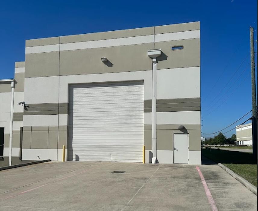 Images Crate & Barrel Warehouse