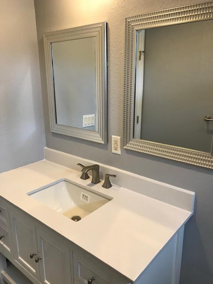 Images M and M Contracting