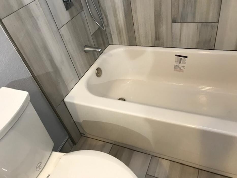 Images M and M Contracting