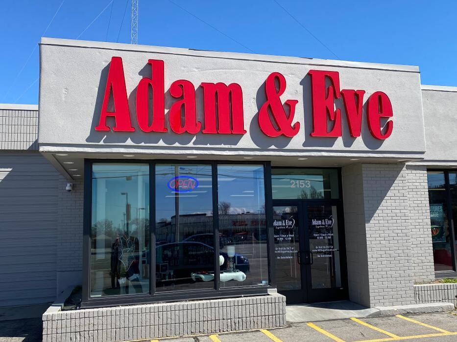 Images Adam & Eve Stores