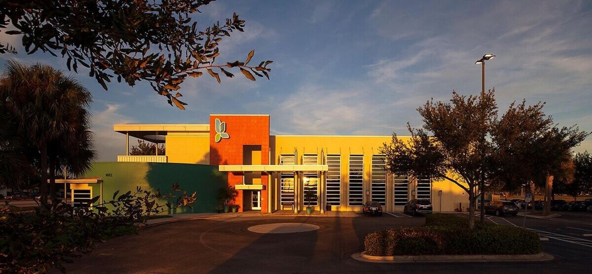 Images Lee Pharmacy - Page Field