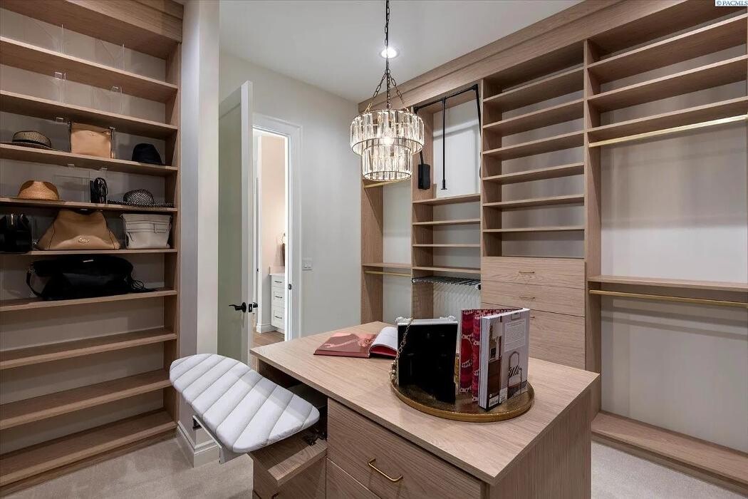 Images All City Closet Co.