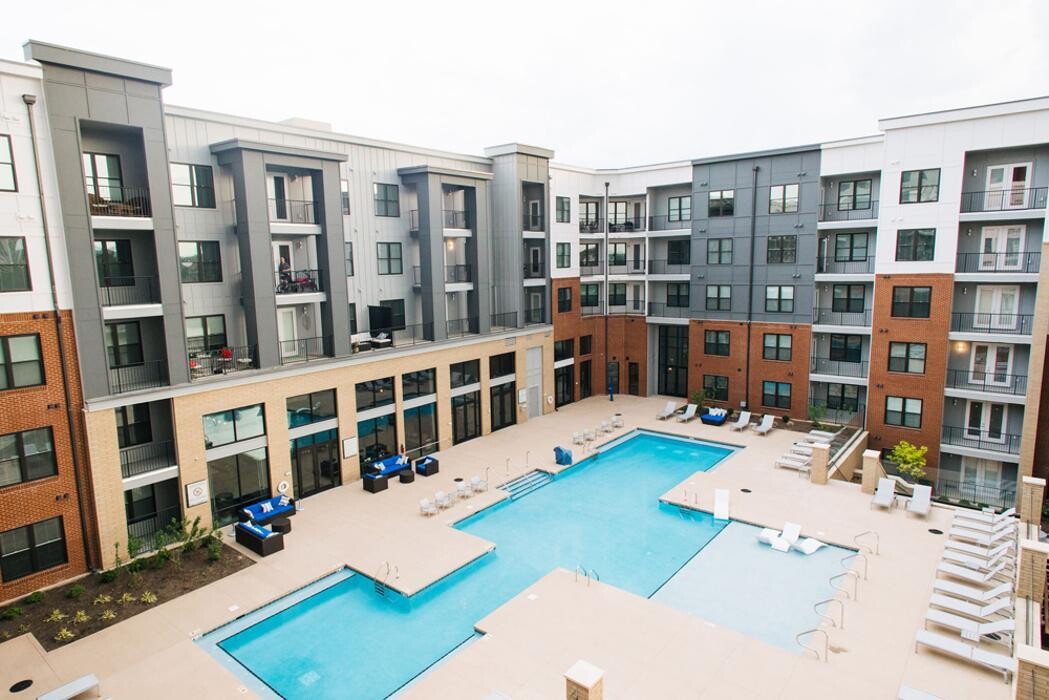 Images One Riverwalk Apartments