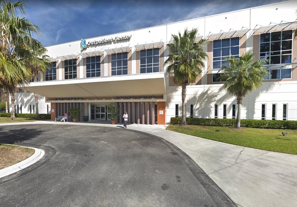 Images Lee Health Outpatient Surgery Center - The Sanctuary