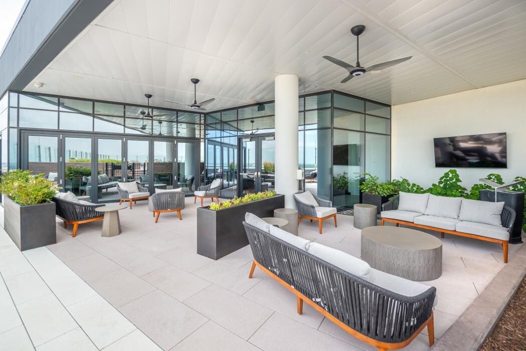 Images Eastline Residences