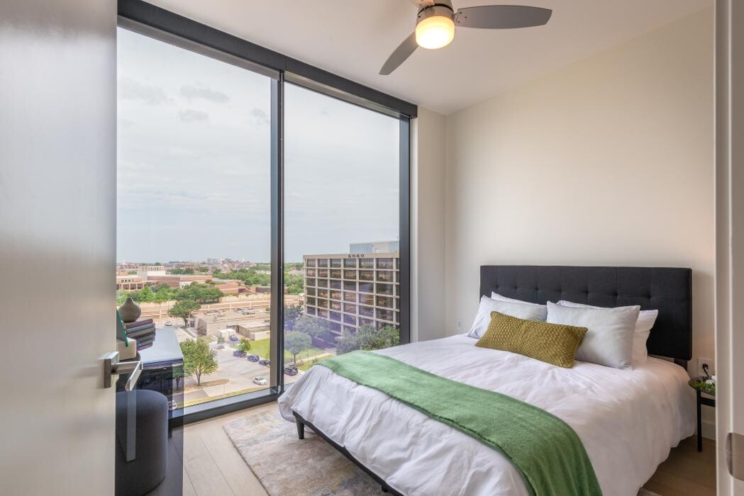 Images Eastline Residences
