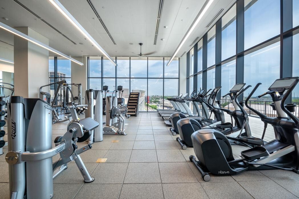 Images Eastline Residences