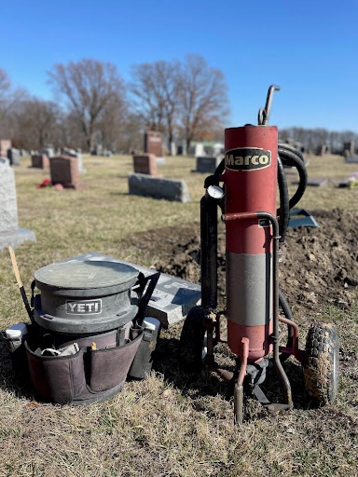 Images The Monument Guy