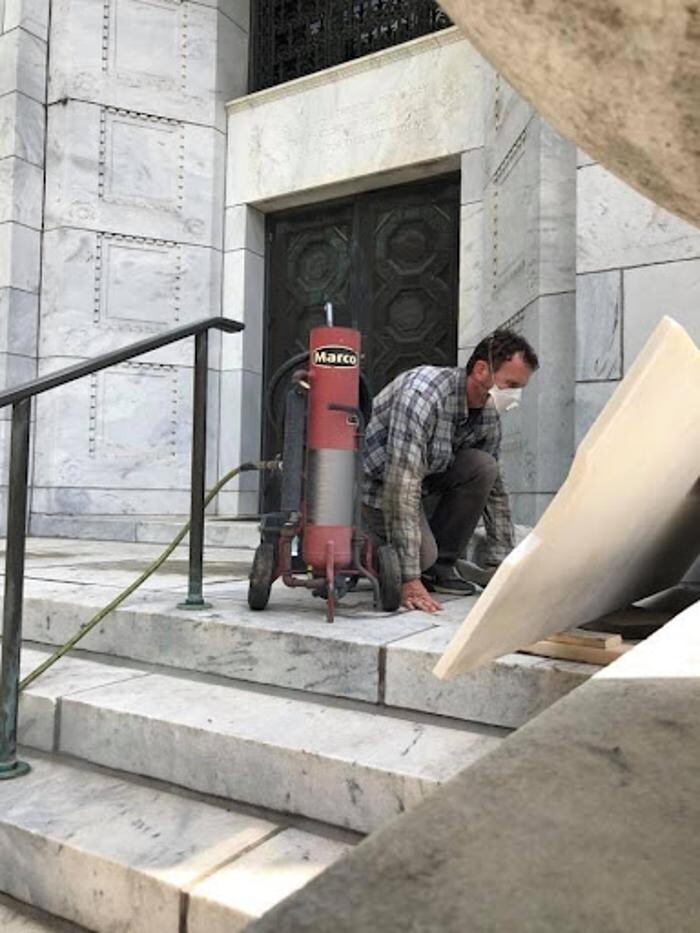 Images The Monument Guy