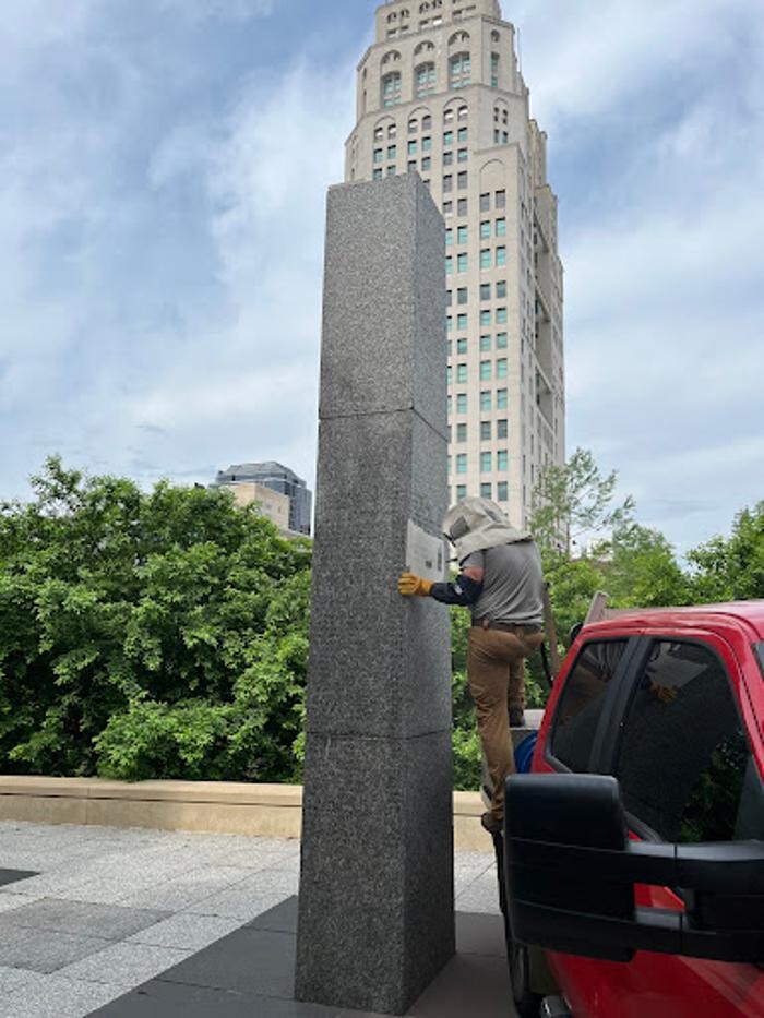 Images The Monument Guy