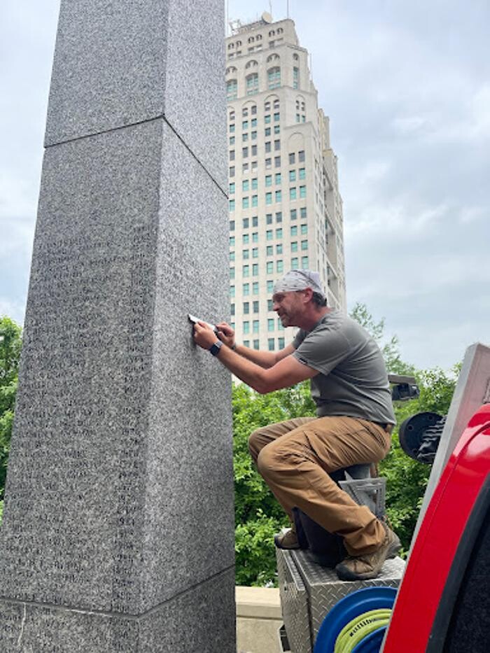 Images The Monument Guy