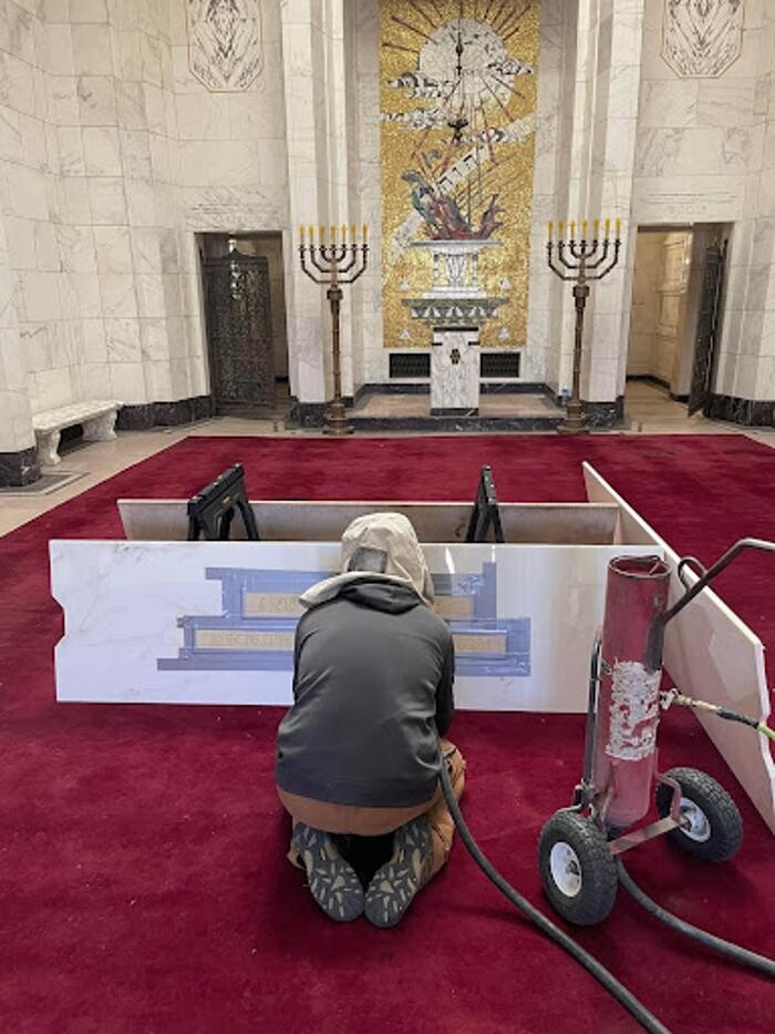 Images The Monument Guy