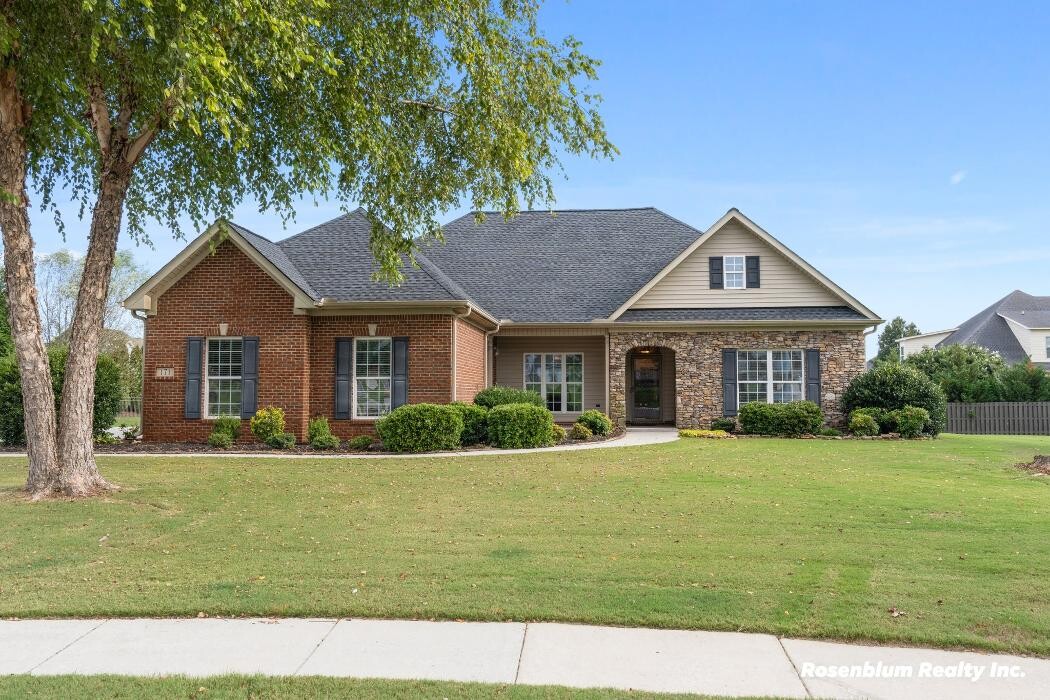 Images Rosenblum Realty, Inc.