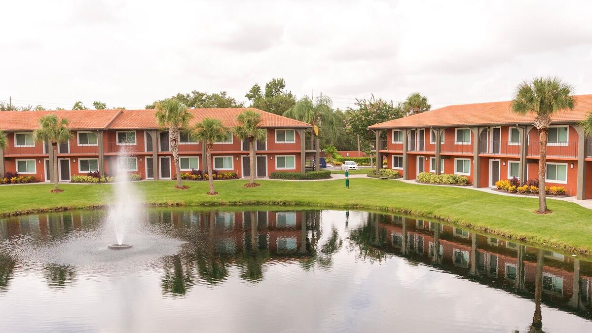 Images Studio Parc Apartments