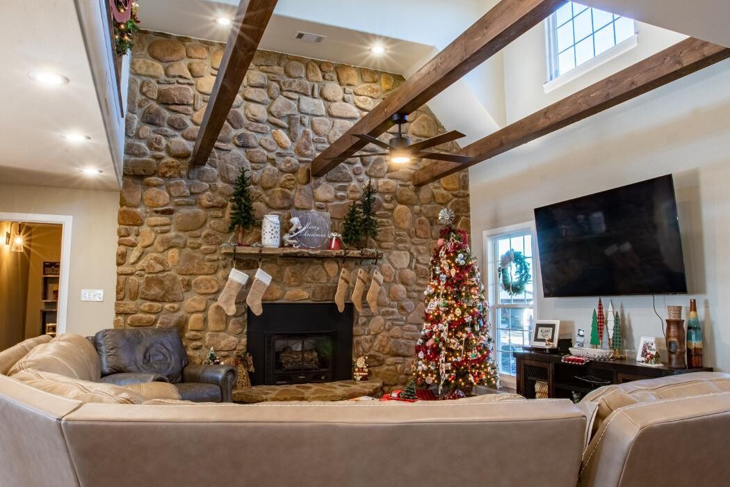 Images Justin Green Custom Homes Inc.