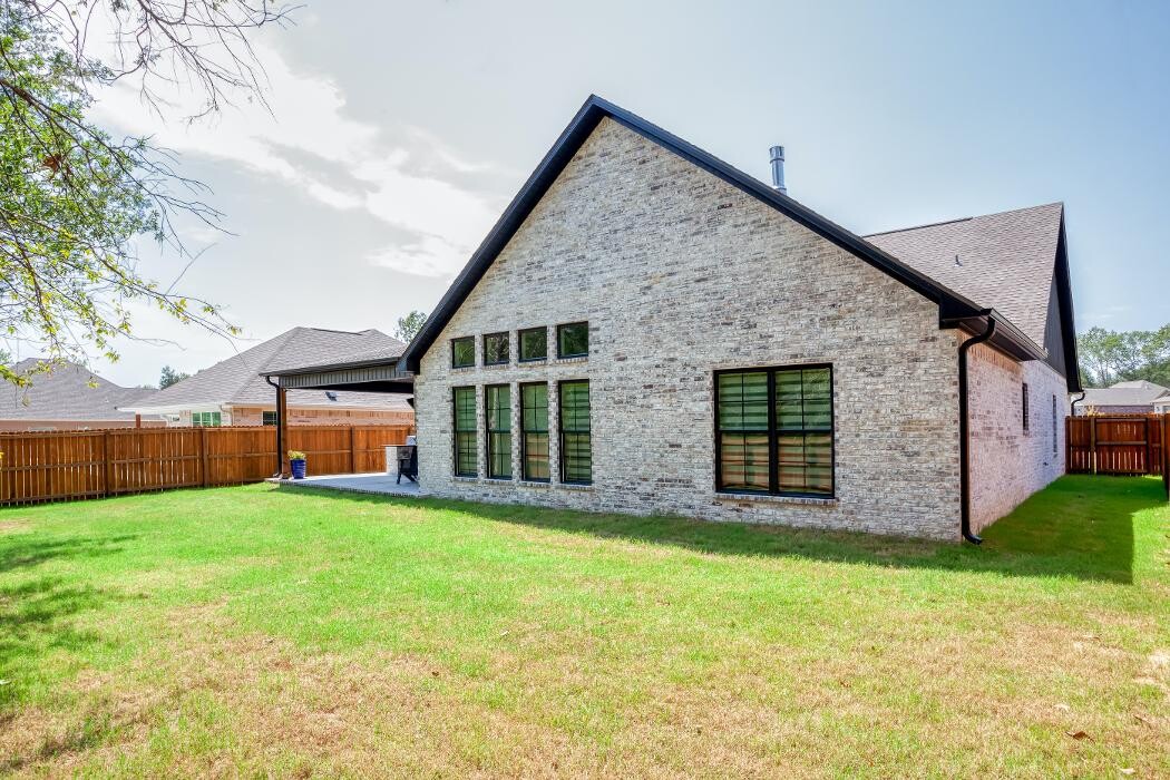Images Justin Green Custom Homes Inc.