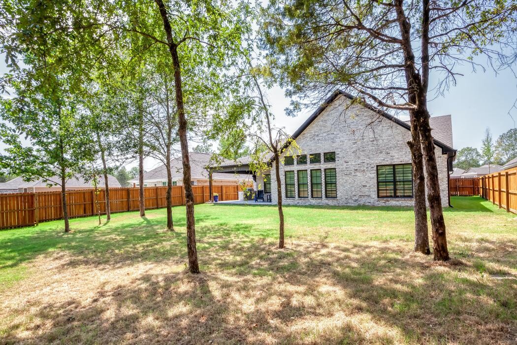 Images Justin Green Custom Homes Inc.